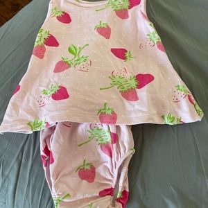 Beaufort Bonnet strawberry diaper set